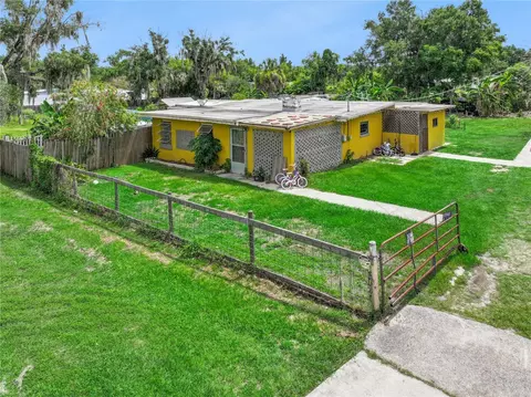 825 Cook Rd, Mulberry, FL 33860