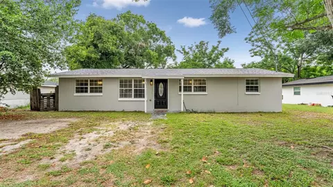 217 4th St, Winter Haven, FL 33880