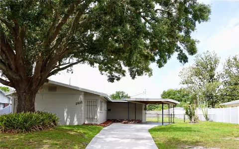2925 Maplewood Ave, Lakeland, FL 33803