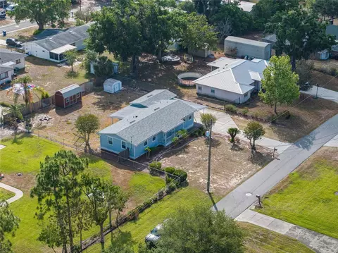 View/Area - 729 E Lake Ave, Eagle Lake, FL 33839 photo 2 of 4