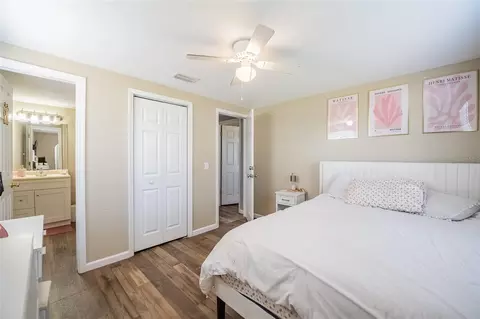 Bedroom - 729 E Lake Ave, Eagle Lake, FL 33839 photo 6 of 6