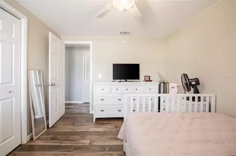 Bedroom - 729 E Lake Ave, Eagle Lake, FL 33839 photo 4 of 6