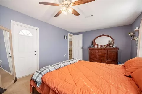 Bedroom - 729 E Lake Ave, Eagle Lake, FL 33839 photo 3 of 6
