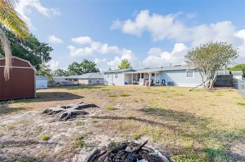 Exterior - 729 E Lake Ave, Eagle Lake, FL 33839 photo 1 of 6