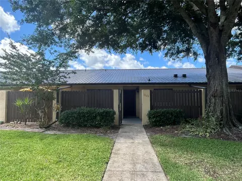 1026 Medinah Dr, Winter Haven, FL 33884