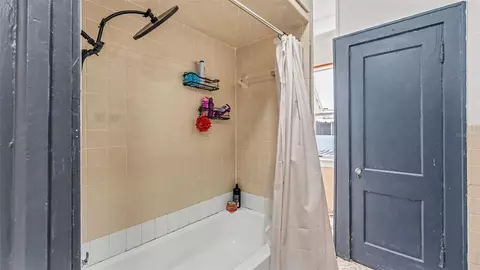 Bath - 630 E Stanford St, Bartow, FL 33830 photo 4 of 5