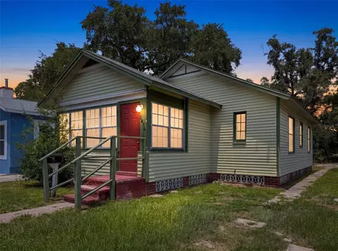 2436 10th St S, Saint Petersburg, FL 33705