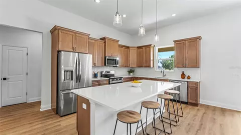 Kitchen - 535 Shanklin Ave, Bartow, FL 33830 photo 2 of 5