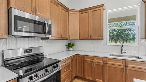Kitchen - 535 Shanklin Ave, Bartow, FL 33830 photo 5 of 5