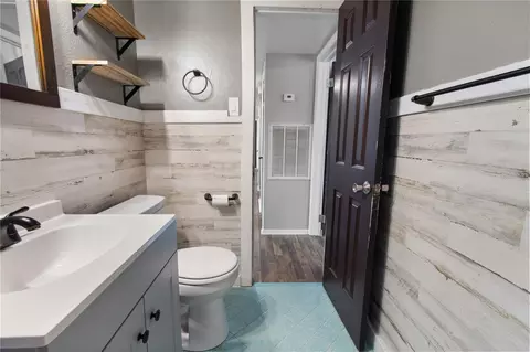 Bath - 545 Shady Ln, Bartow, FL 33830 photo 2 of 2