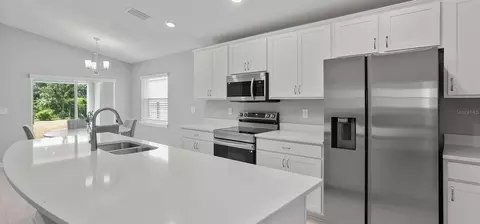 Kitchen - 7027 161st Ter E, Parrish, FL 34219 photo 2 of 3