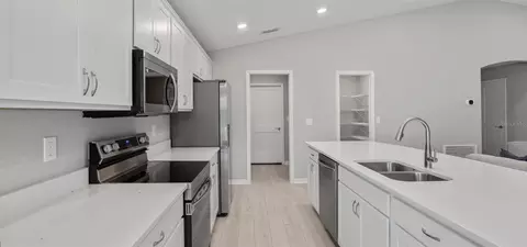 Kitchen - 7027 161st Ter E, Parrish, FL 34219 photo 3 of 3
