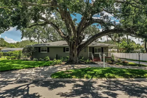 1522 Del Crest Pl, Lakeland, FL 33803