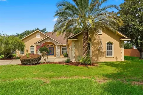 5646 Hillview Ct, Lakeland, FL 33810