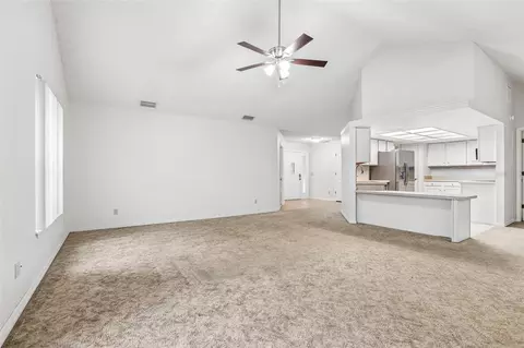 6540 Foxmoor Dr, Zephyrhills, FL 33542
