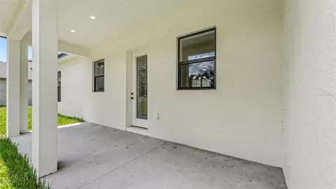 Exterior - 3611 E Gaskins Rd, Bartow, FL 33830 photo 2 of 8