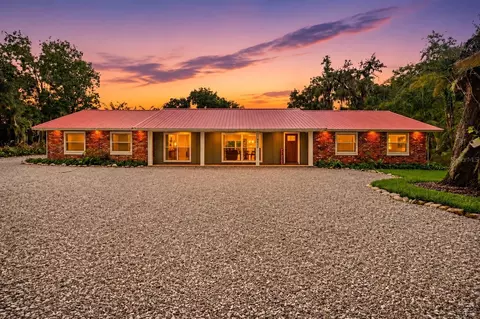2072 Lake Ariana Blvd, Auburndale, FL 33823
