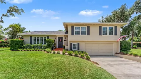 715 Laurel Ln, Lakeland, FL 33813