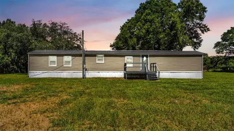 21 Ridge Rd, Frostproof, FL 33843