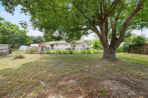 Exterior - 4561 David Dr, Bartow, FL 33830 photo 5 of 8