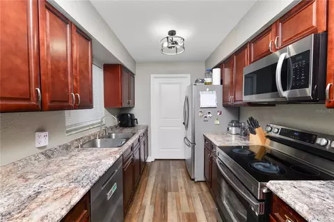Kitchen - 4561 David Dr, Bartow, FL 33830 photo 1 of 4