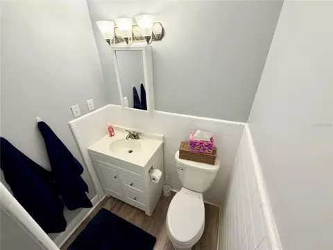Bath - 1185 S Johnson Ave, Bartow, FL 33830 photo 3 of 4