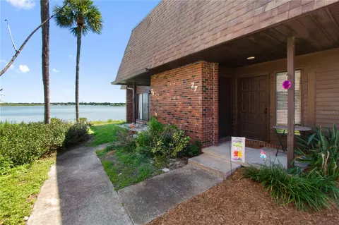 1836 N Crystal Lake Dr #27, Lakeland, FL 33801