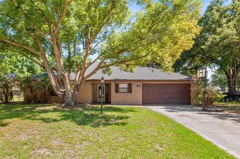 905 Van Dr, Auburndale, FL 33823