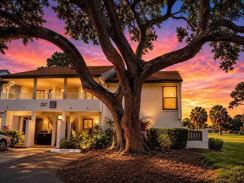 2117 Lakewood Club Dr S #7-N, Saint Petersburg, FL 33712