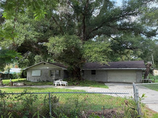 2420 Nelson St, Auburndale, FL 33823