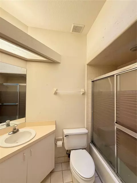 Bath - 1 Enclave Dr, Winter Haven, FL 33884 photo 4 of 4
