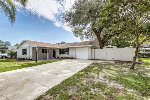527 Princess Pl, Lakeland, FL 33803