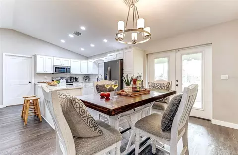 Dining - 220 Kite Ave, Sebring, FL 33870 photo 1 of 2