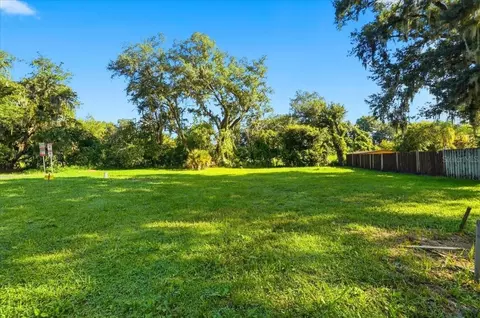 10 S Forest St, Plant City, FL 33563