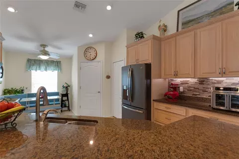 Kitchen - 4132 Martindale Loop, Winter Haven, FL 33884 photo 2 of 5