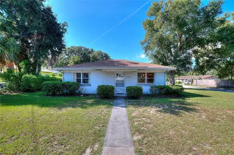 708 Avenue E NE, Winter Haven, FL 33881