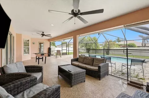 Exterior - 315 Lanceolate Dr, Winter Haven, FL 33880 photo 4 of 9