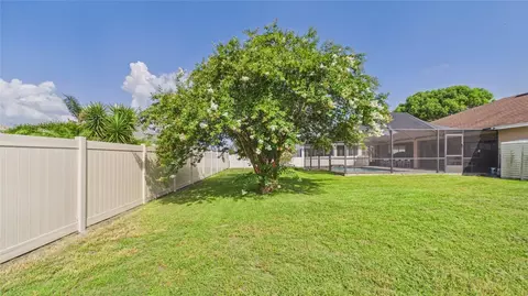 Exterior - 315 Lanceolate Dr, Winter Haven, FL 33880 photo 5 of 9