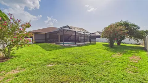 Exterior - 315 Lanceolate Dr, Winter Haven, FL 33880 photo 6 of 9