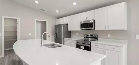 Kitchen - 35458 Coventry Fields Loop, Zephyrhills, FL 33541 photo 4 of 4