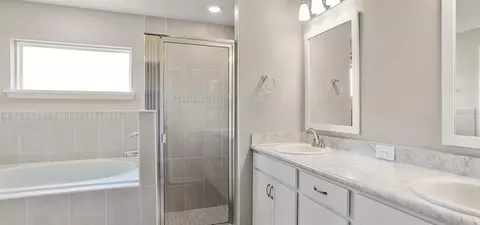 Bath - 35458 Coventry Fields Loop, Zephyrhills, FL 33541 photo 1 of 2