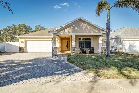7233 Wakeview Dr, Davenport, FL 33896