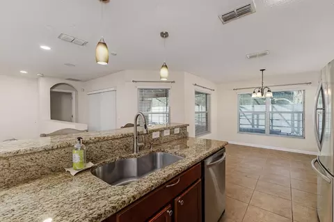 7233 Wakeview Dr, Davenport, FL 33896 photo 10