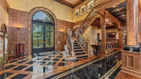 Entry Way - 5503 Downing St, Dover, FL 33527 photo 1 of 11
