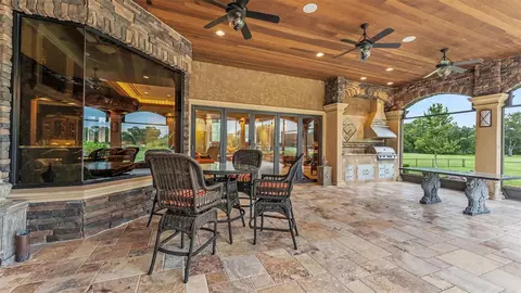 Exterior - 5503 Downing St, Dover, FL 33527 photo 9 of 17