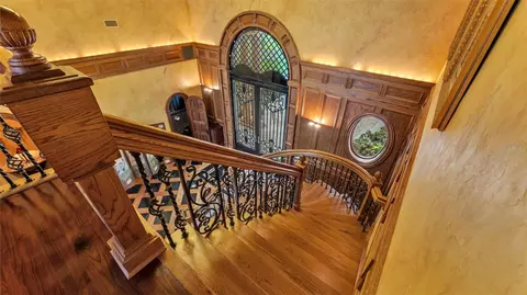 Entry Way - 5503 Downing St, Dover, FL 33527 photo 3 of 11