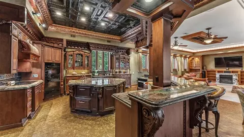 Kitchen - 5503 Downing St, Dover, FL 33527 photo 1 of 10