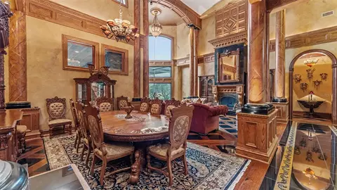 Dining - 5503 Downing St, Dover, FL 33527 photo 2 of 3