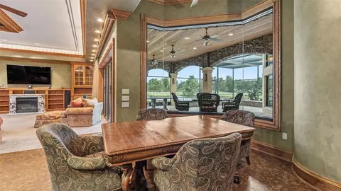Dining - 5503 Downing St, Dover, FL 33527 photo 3 of 3