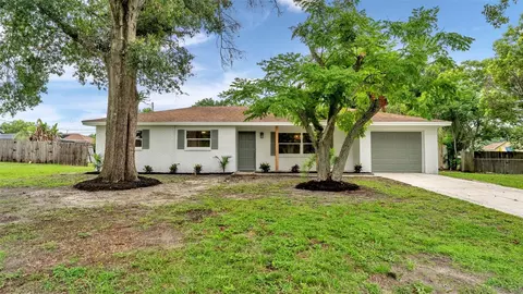 7209 Grove Way, Lakeland, FL 33810
